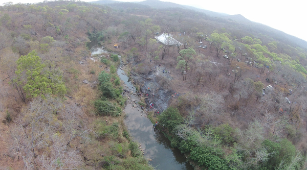 K2 & Mwala Crushing Elephant Charge 2015 - Mukwisi River